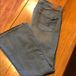 American eagle light wash 8S